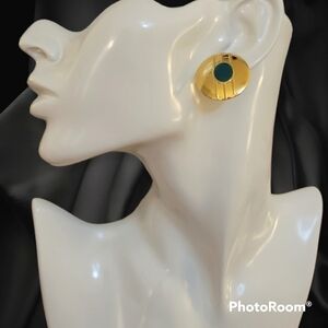 3/$30 VTG 1980s Mod Metal Goldtone Green Oval Post Earrings